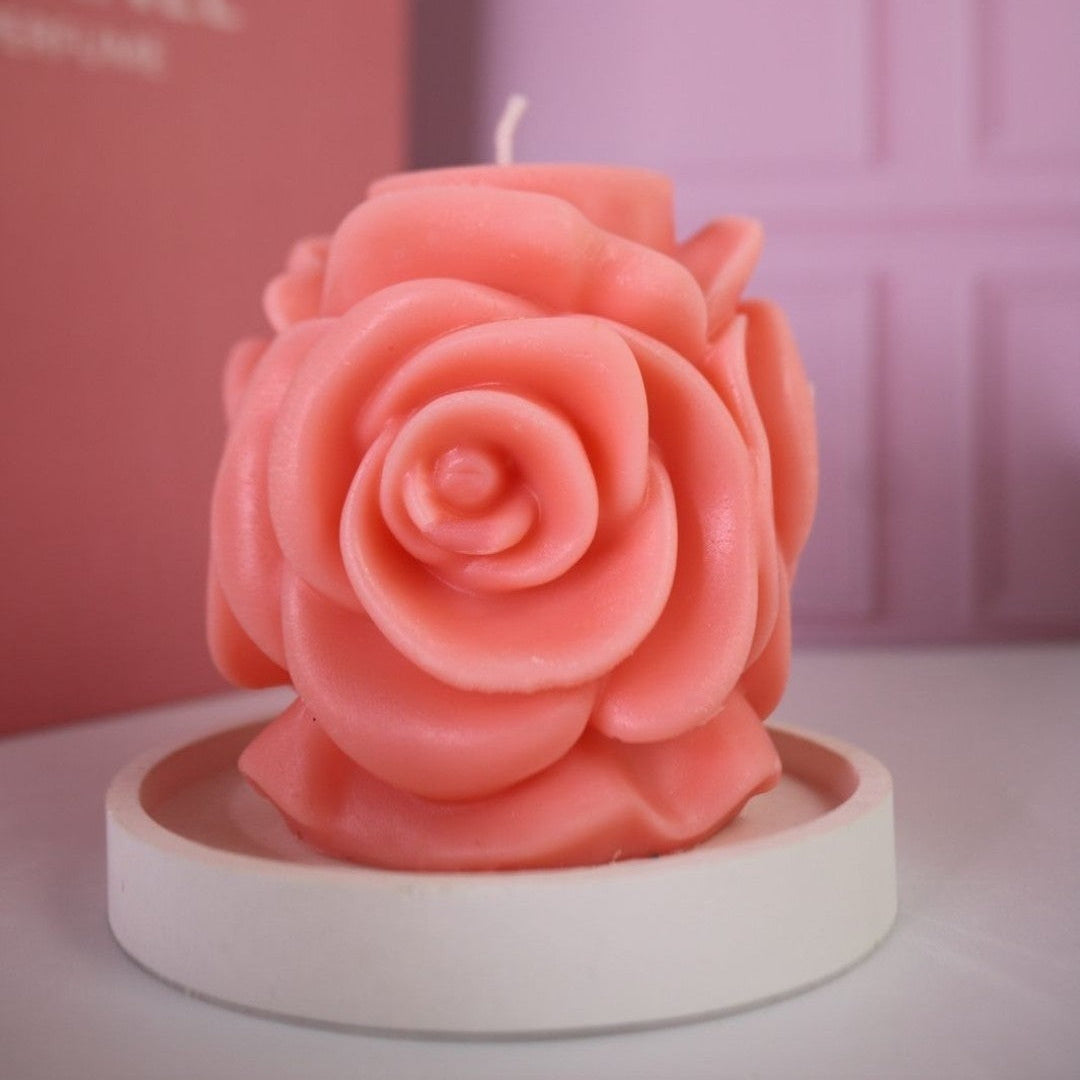 Vela aromática rosa grande. Tres opciones de base o sin base.